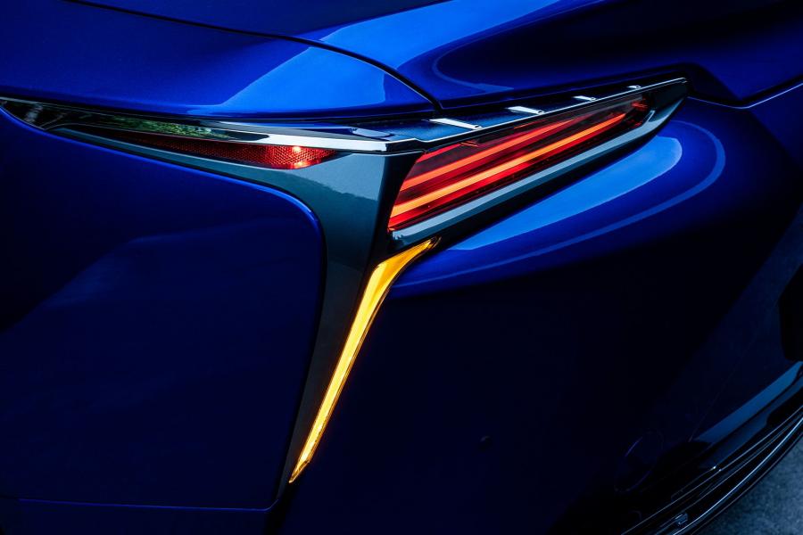 Детали экстерьера Lexus LC500 Convertible Regatta Edition 2020 года  (NA) (фото 19 из 51)